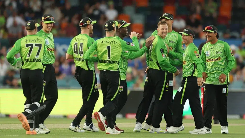 adelaide strikers vs sydney thunder, sydney thunder vs adelaide strikers, manuka oval canberra pitch report, thu vs str dream11 prediction, big bash,